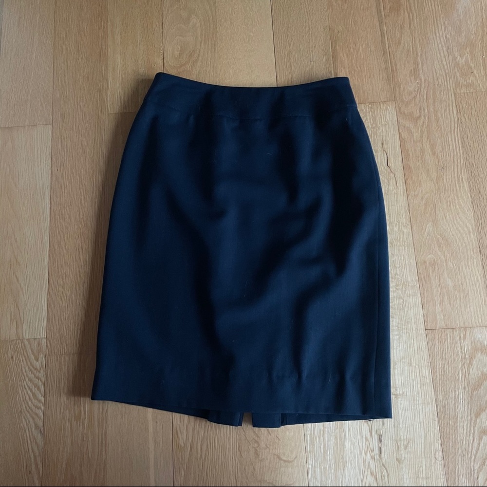Navy blue Margareta straight classy skirt size 4